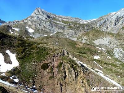 Montaña Leonesa Babia;Viaje senderismo puente;membranas impermeables refugio bujaruelo grupos para 